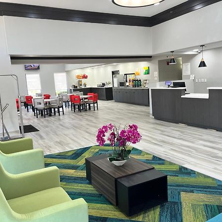 Quality Inn & Suites At Airport Blvd I-65 Мобил Екстериор снимка