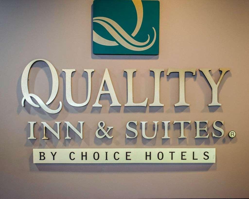 Quality Inn & Suites At Airport Blvd I-65 Мобил Интериор снимка