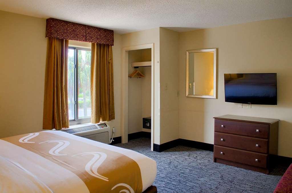 Quality Inn & Suites At Airport Blvd I-65 Мобил Стая снимка