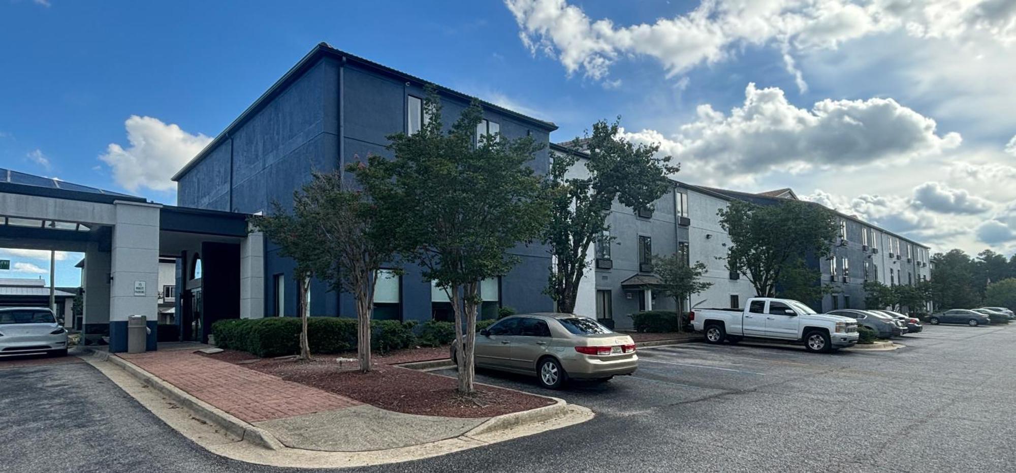 Quality Inn & Suites At Airport Blvd I-65 Мобил Екстериор снимка