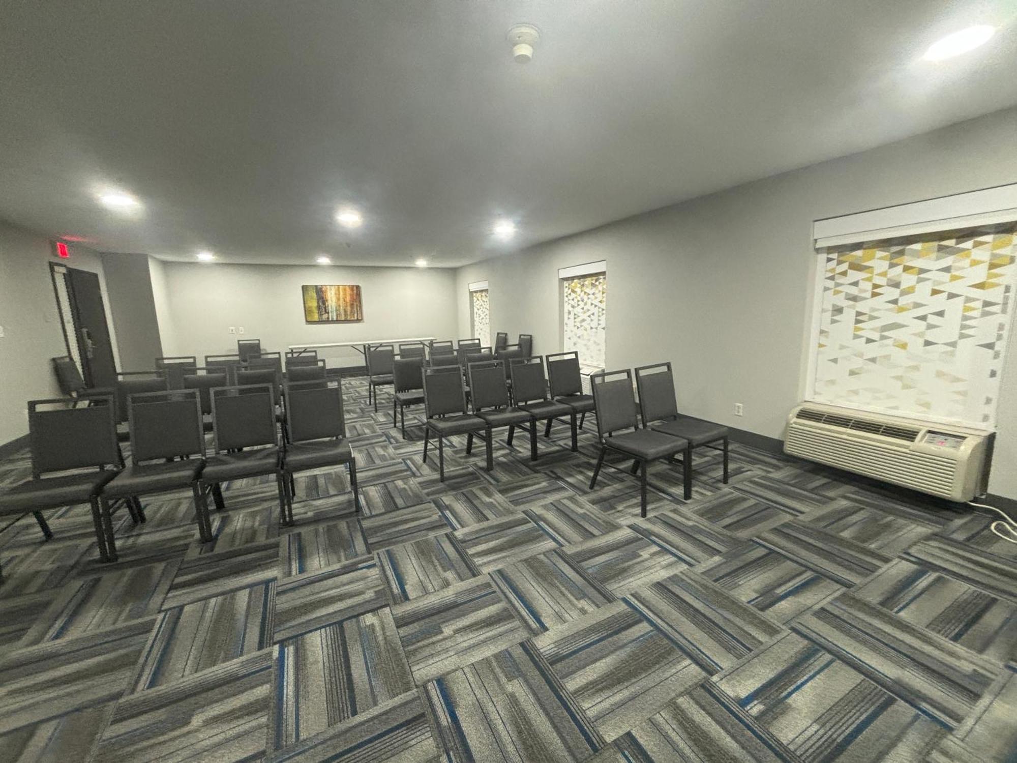 Quality Inn & Suites At Airport Blvd I-65 Мобил Екстериор снимка