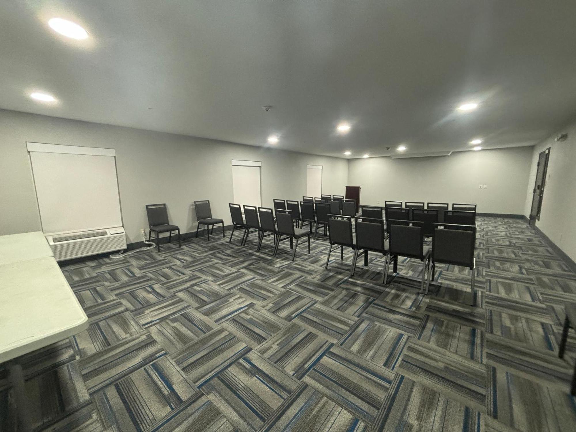 Quality Inn & Suites At Airport Blvd I-65 Мобил Екстериор снимка