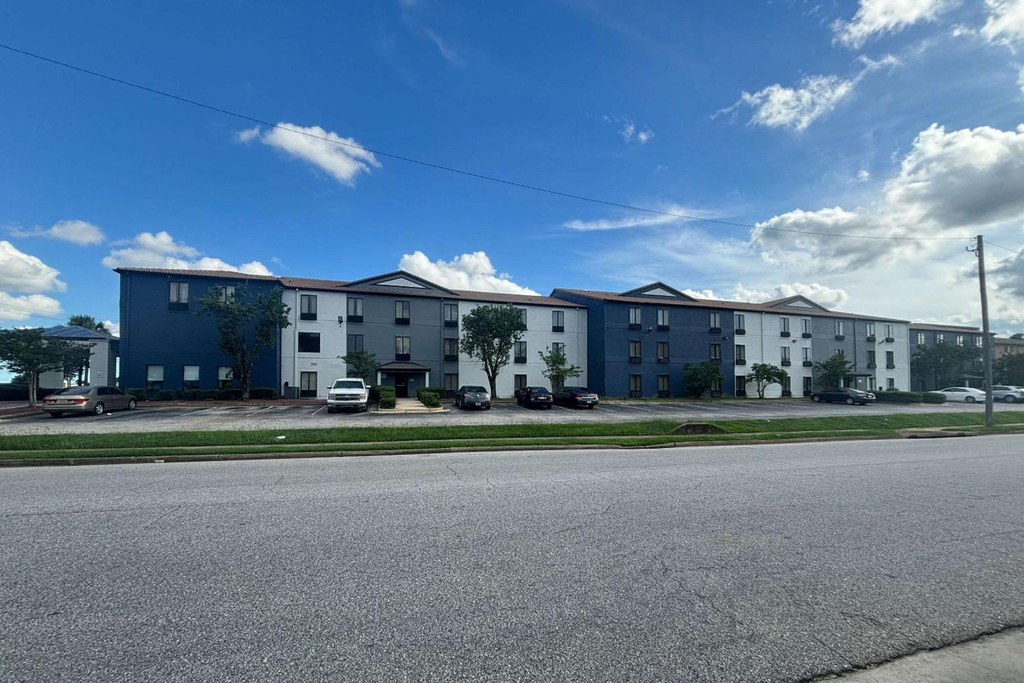 Quality Inn & Suites At Airport Blvd I-65 Мобил Екстериор снимка