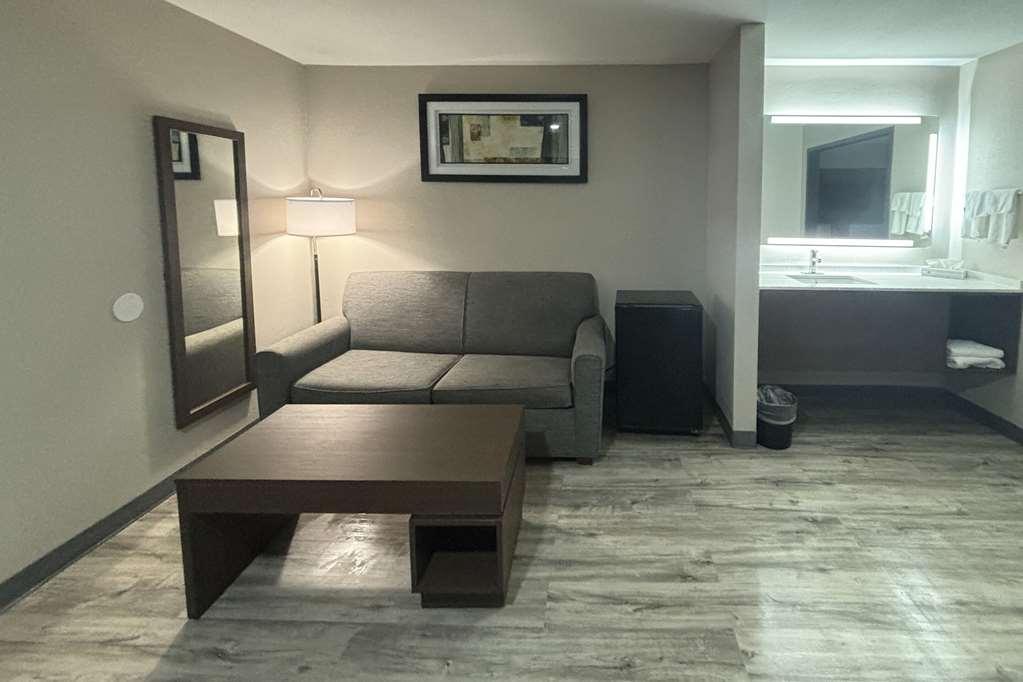 Quality Inn & Suites At Airport Blvd I-65 Мобил Стая снимка